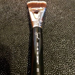 Sigma brush F77